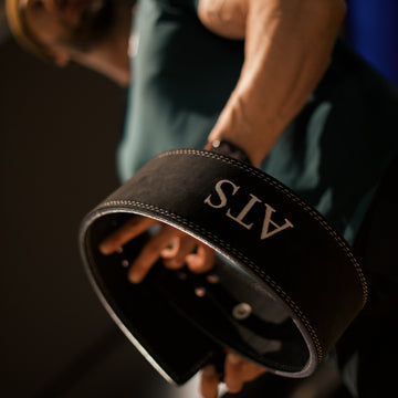 Powerlifting belts